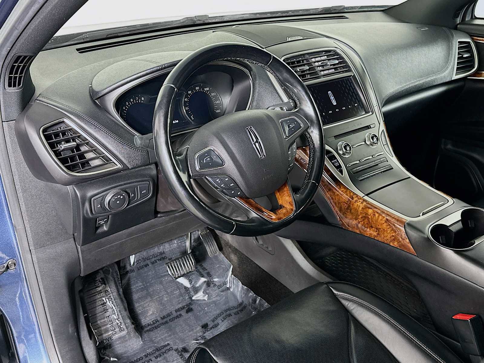 Used 2018 Lincoln MKX Reserve w/ Lincoln MKX Climate Package AWD/4WD image 9