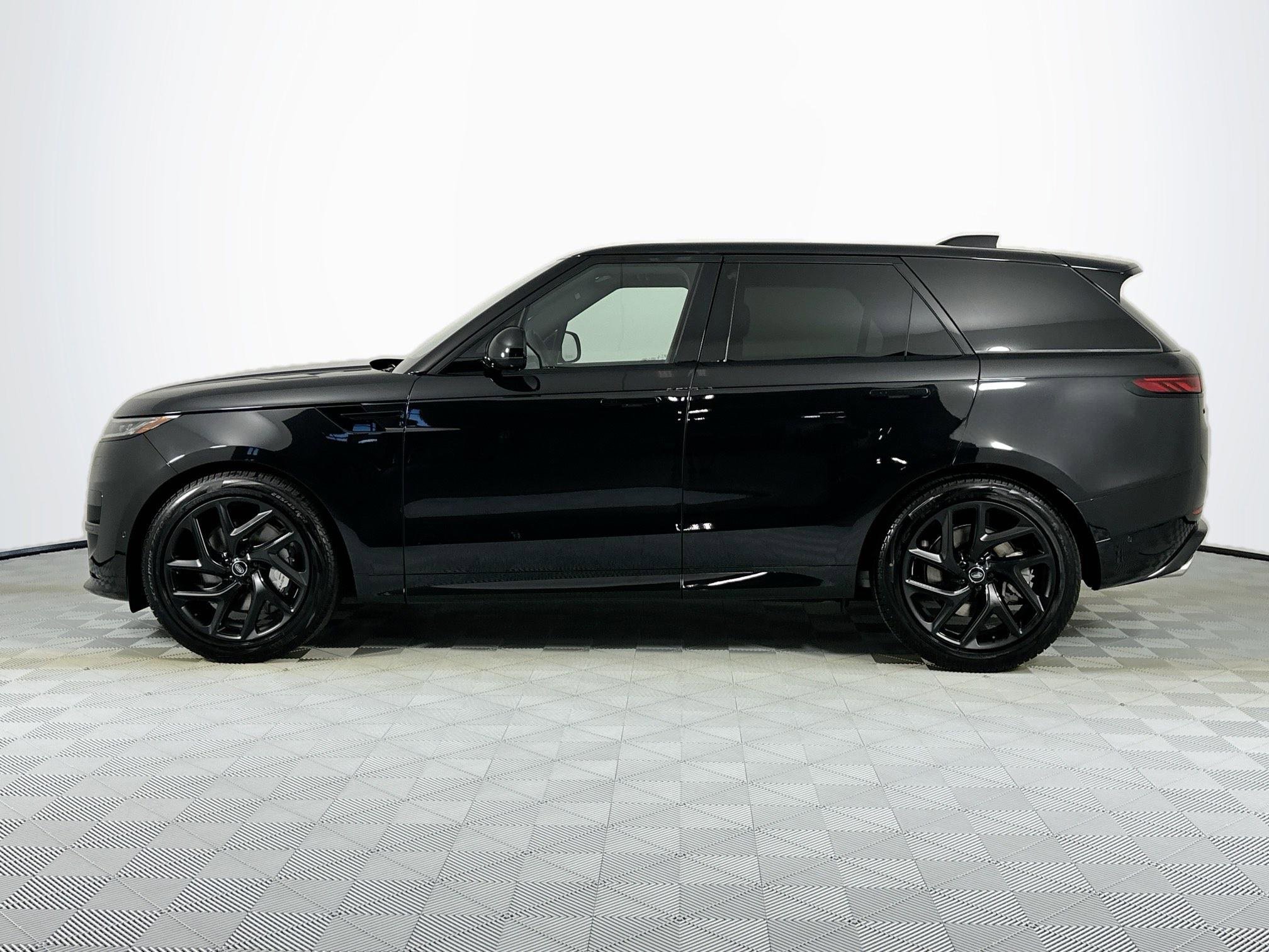 Used 2025 Land Rover Range Rover Sport Dynamic SE image 8
