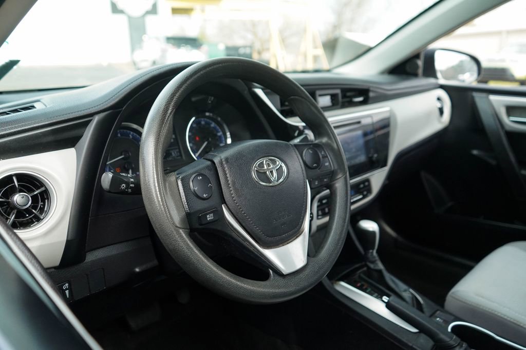 Used 2018 Toyota Corolla LE w/ Carpet Mat Package (TMS) image 7