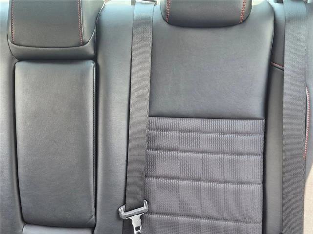 Used 2016 Toyota Camry SE FWD image 8