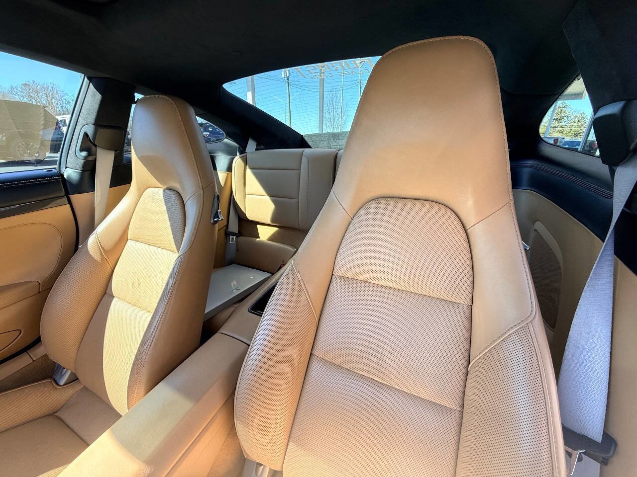 Used 2015 Porsche 911 Turbo S image 29