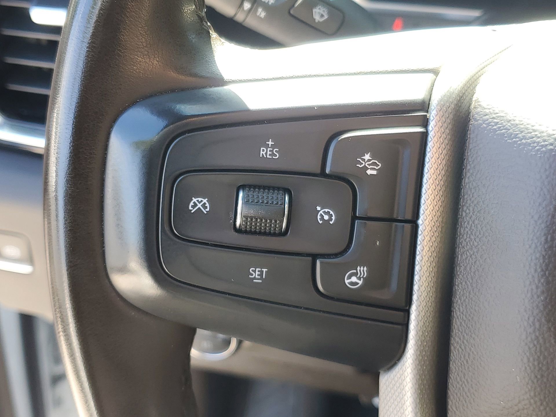 Used 2024 GMC Sierra 3500 Denali w/ Denali Reserve Package image 21