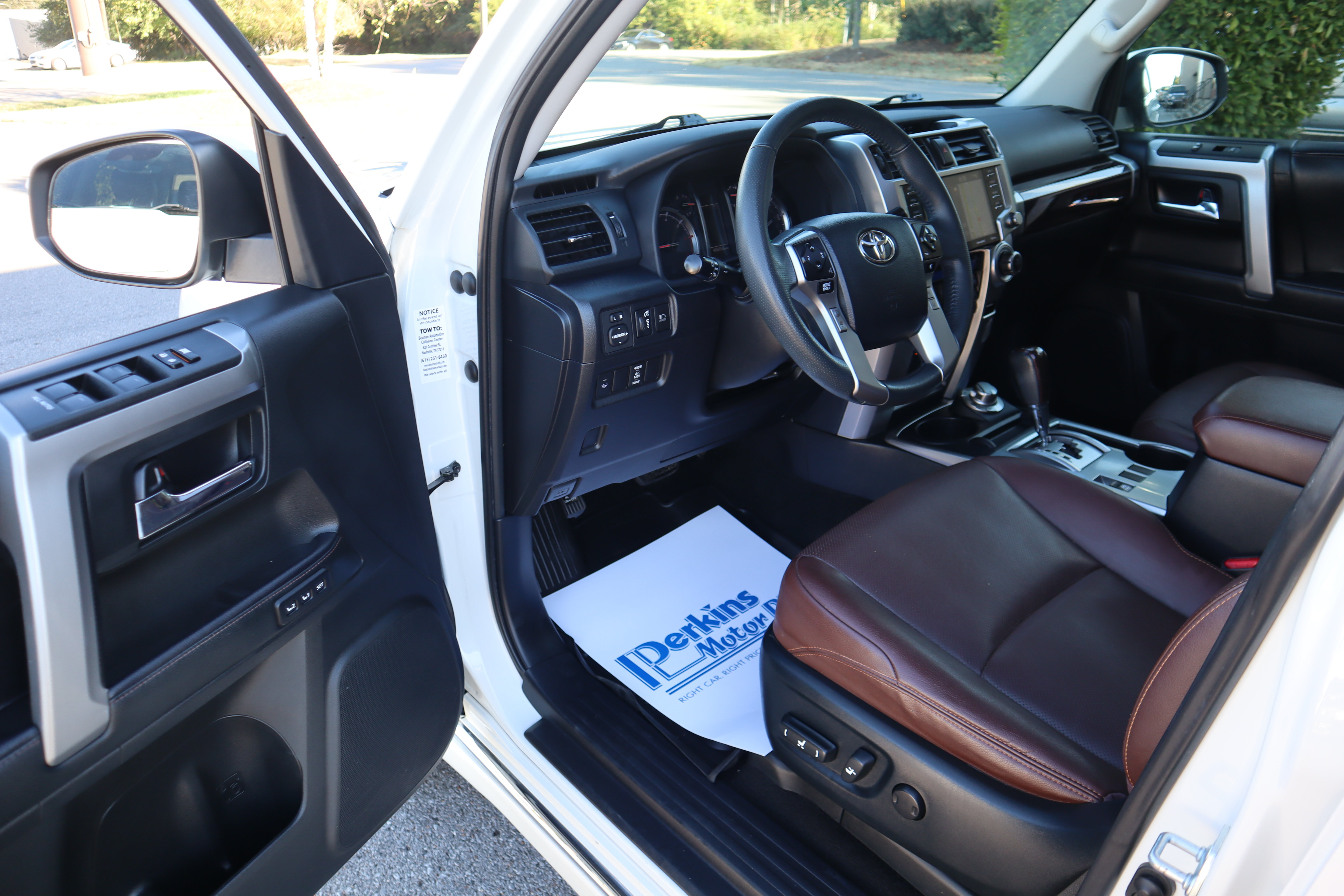 Used 2021 Toyota 4Runner Limited AWD/4WD image 27