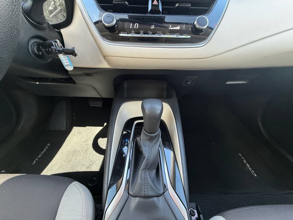 Used 2023 Toyota Corolla LE FWD image 11