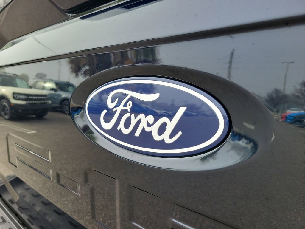 Used 2025 Ford F150 Lightning Flash image 9