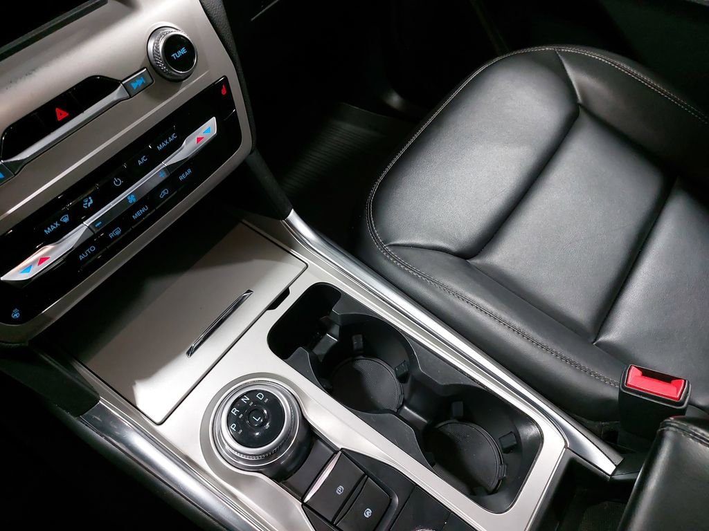 Used 2022 Ford Explorer XLT w/ Equipment Group 202A image 25