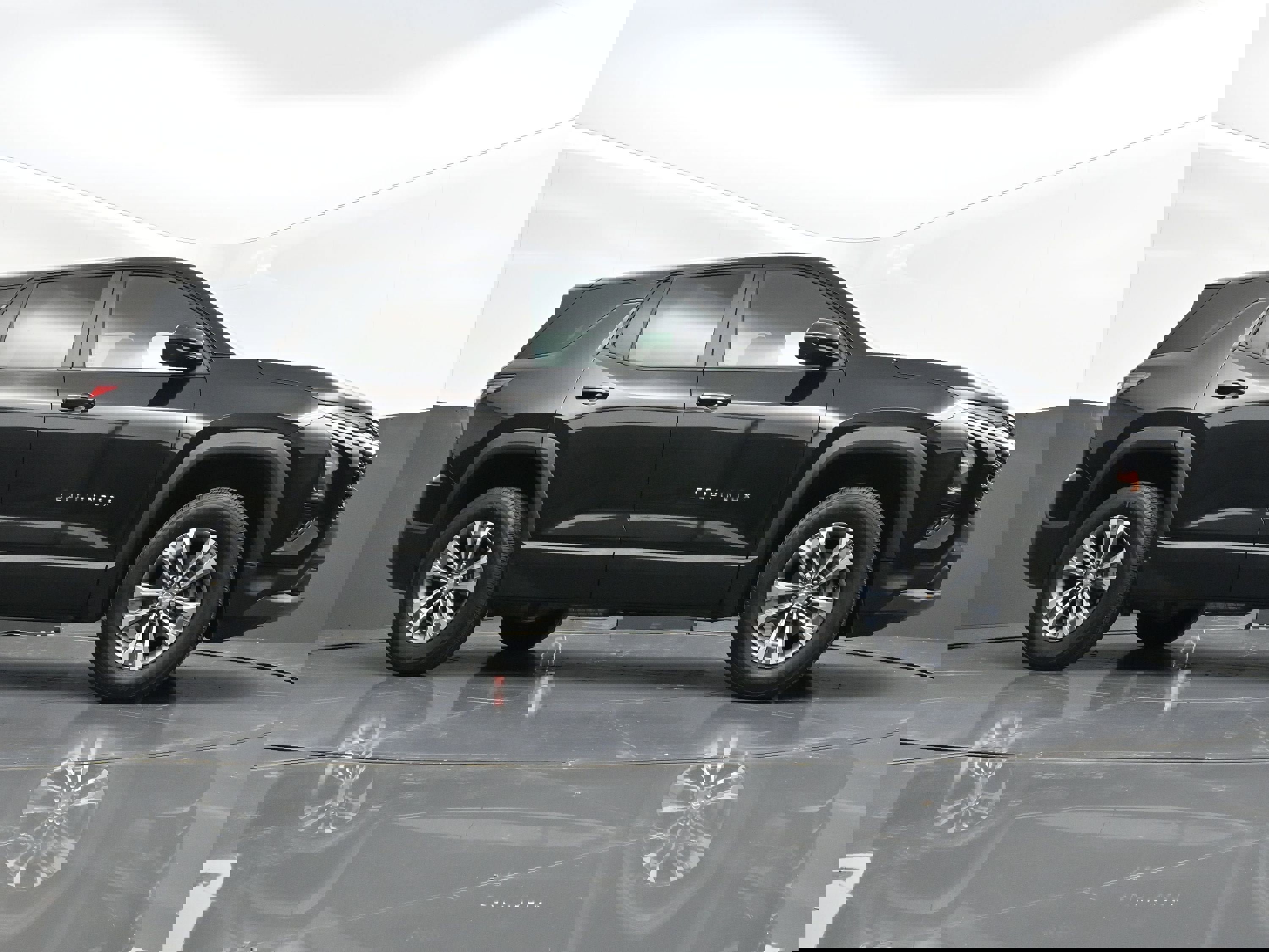 Used 2025 Chevrolet Equinox LT w/ Safety and Technology Package image 41