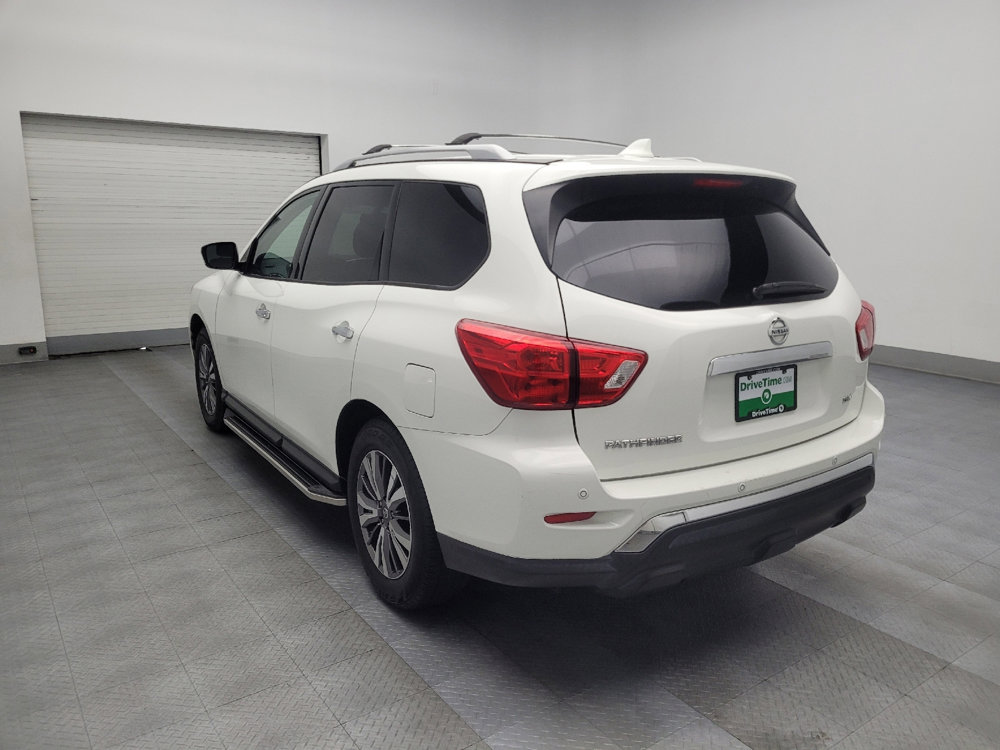 Used 2019 Nissan Pathfinder SV image 5