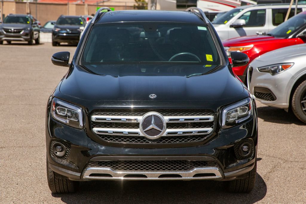 Used 2021 Mercedes-Benz GLB 250 4MATIC image 3