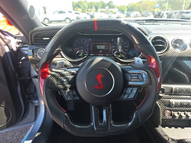Used 2022 Ford Mustang Shelby GT500 w/ Technology Package RWD image 18