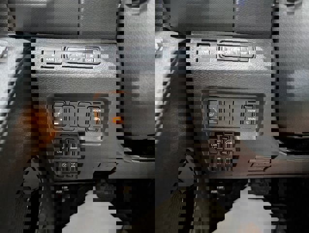 Used 2022 Nissan Frontier PRO-4X w/ Pro-4X Premium Package image 24