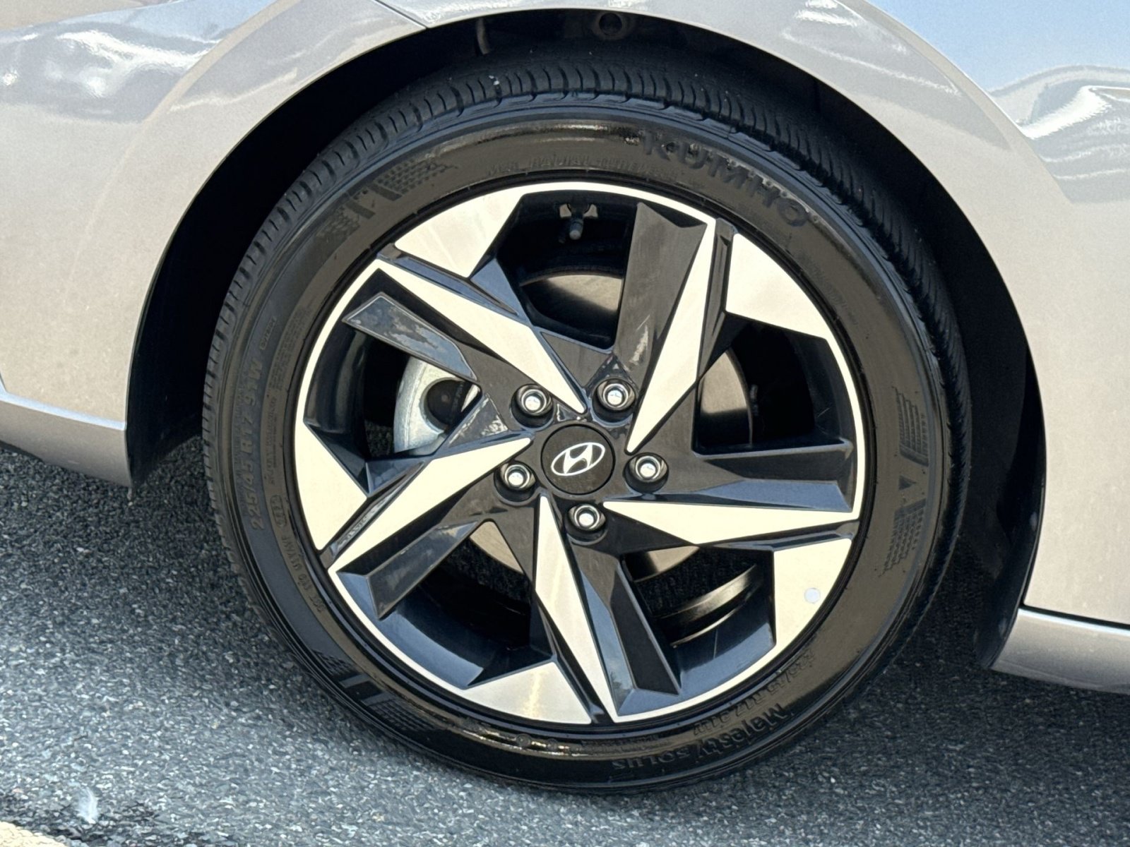 Certified 2023 Hyundai Elantra SEL w/ Convenience Package FWD image 12