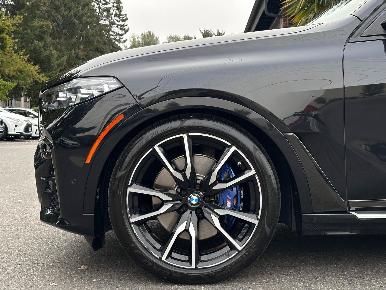 Used 2021 BMW X7 xDrive40i w/ M Sport Package AWD/4WD image 29