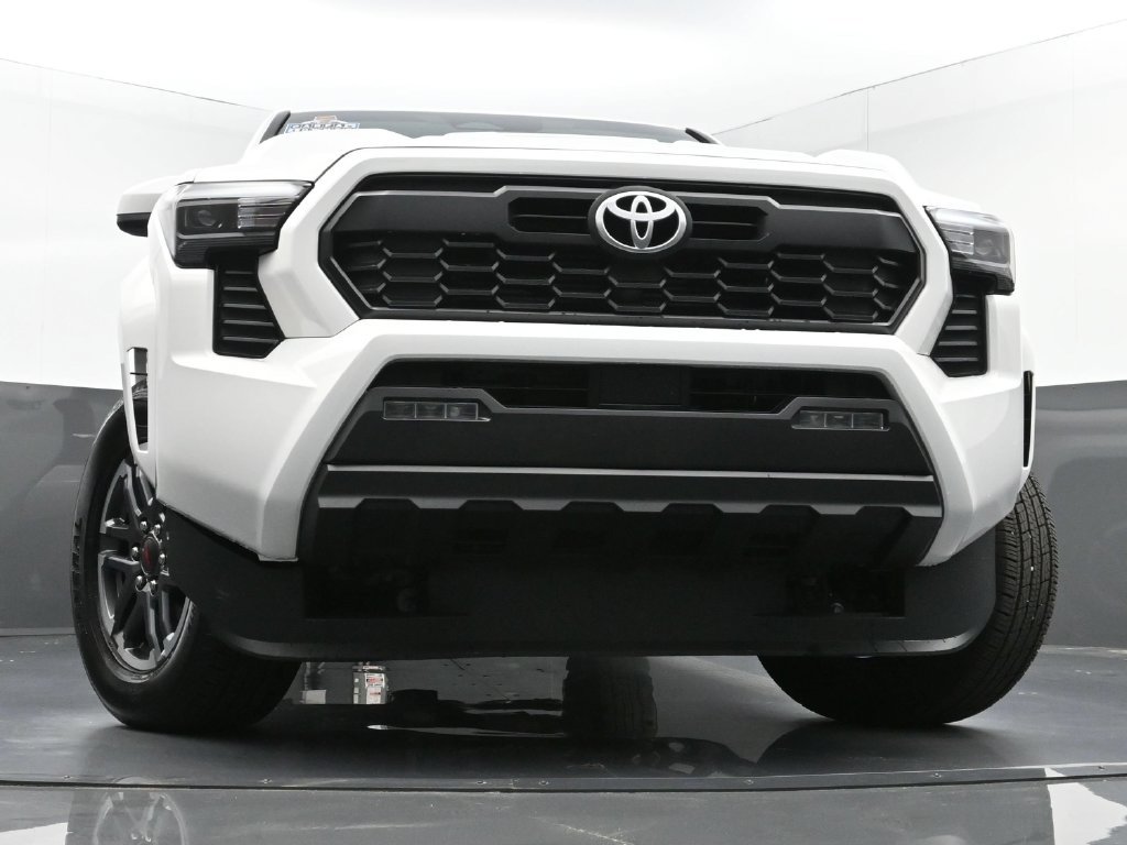 Used 2024 Toyota Tacoma TRD Sport AWD/4WD image 24