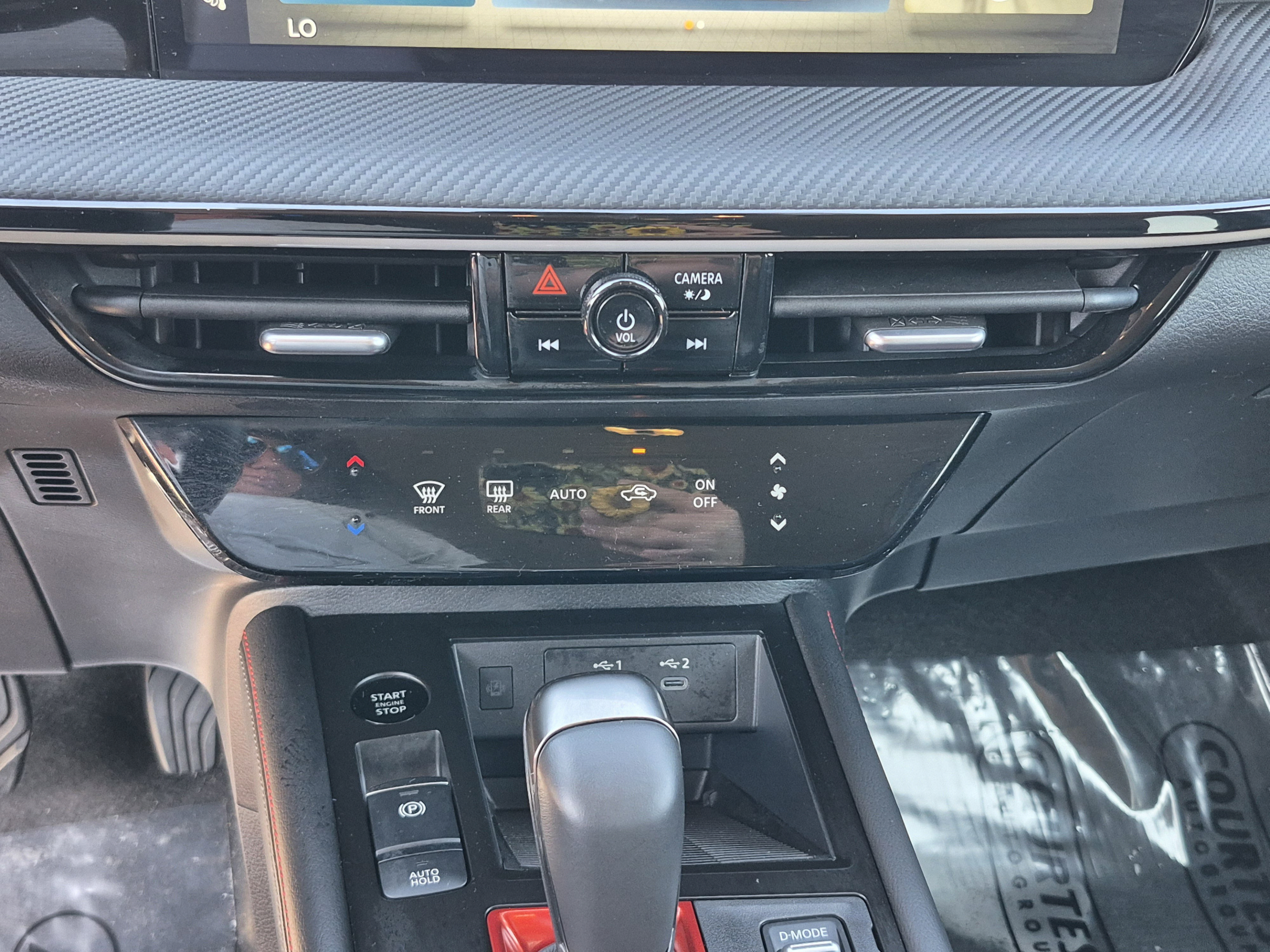 Certified 2025 Nissan Kicks SR FWD image 26