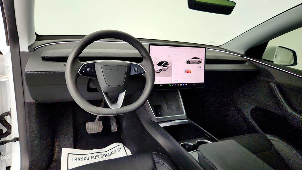 Used 2026 Tesla Model Y AWD image 11