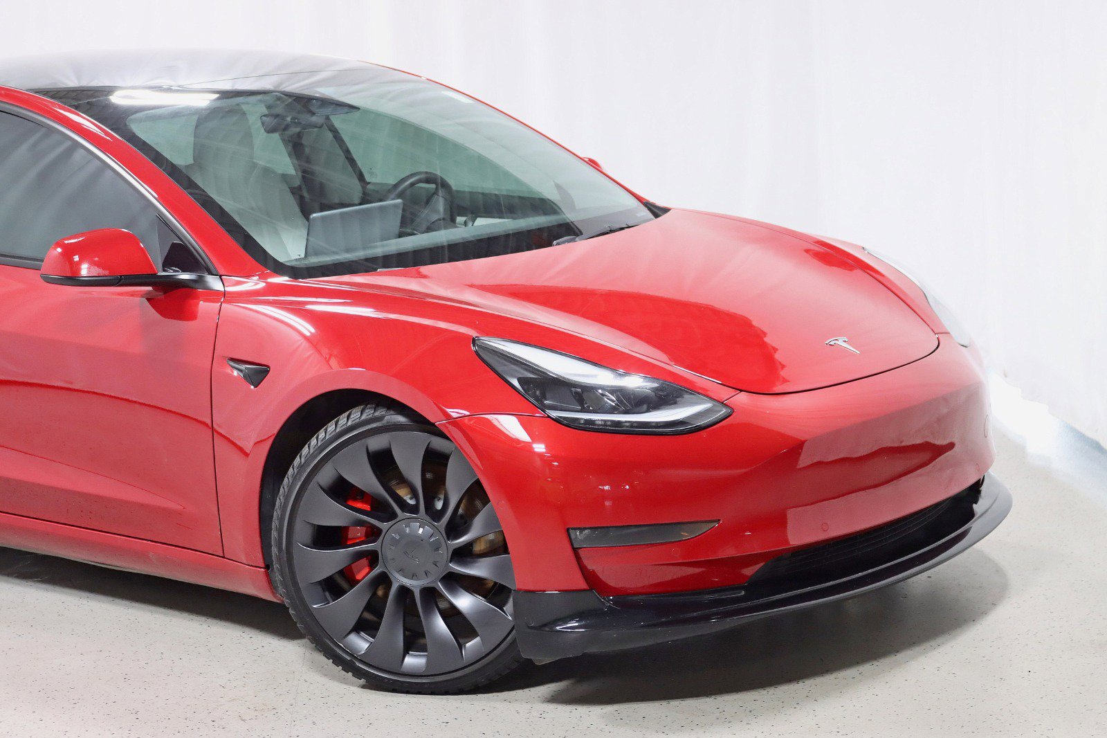 Used 2022 Tesla Model 3 Performance image 2