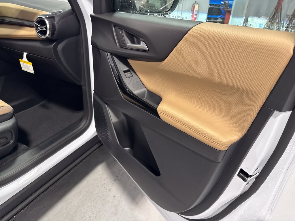 New 2027 Chevrolet Equinox ACTIV w/ Safety and Technology Package AWD/4WD image 34