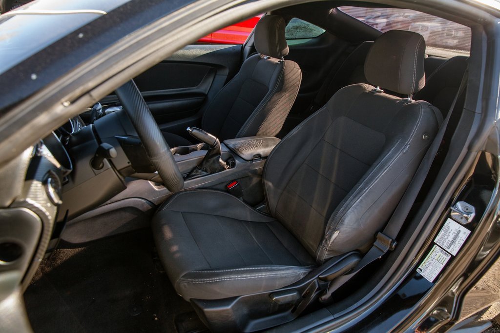 Used 2015 Ford Mustang Coupe image 12