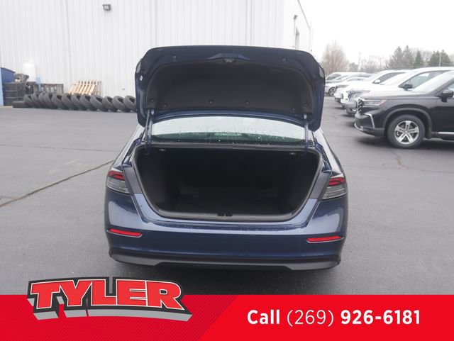 Certified 2024 Honda Accord EX image 15