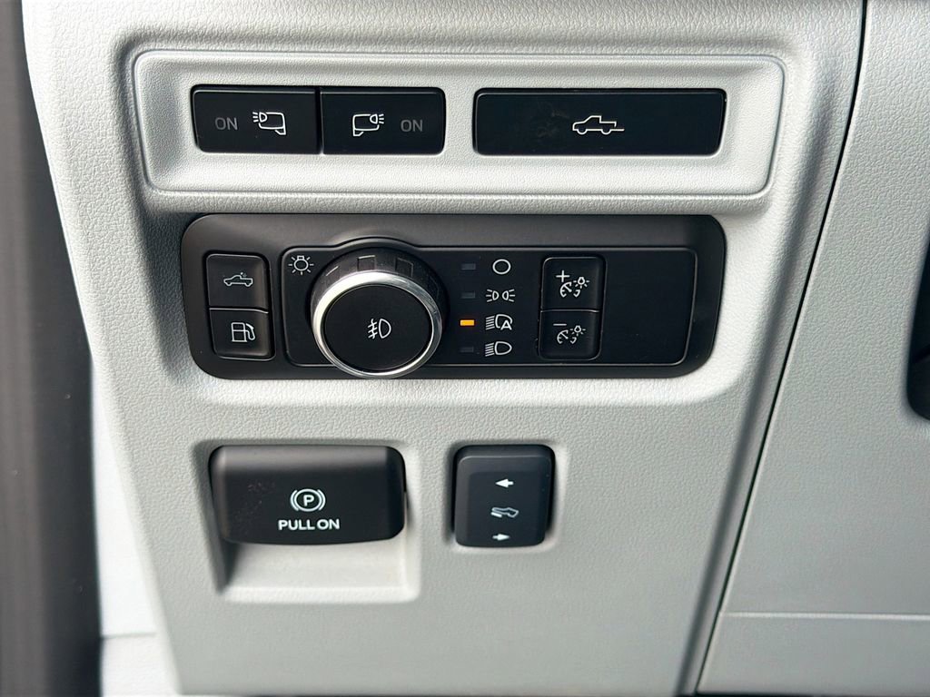 Used 2023 Ford F150 Limited image 34