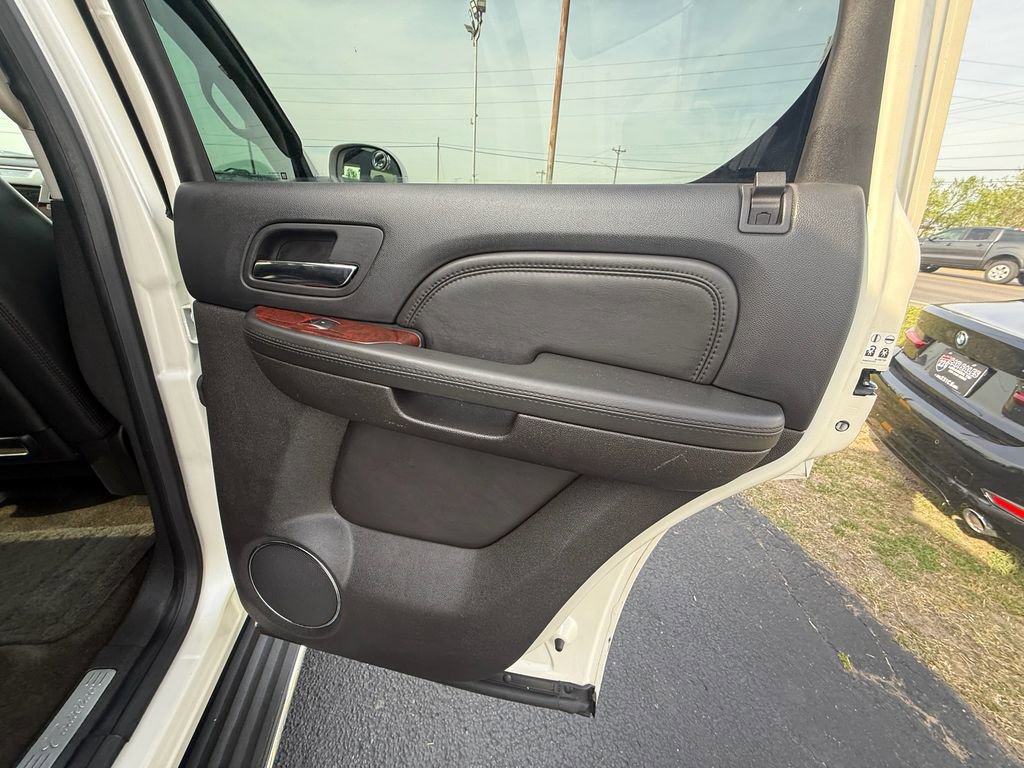 Used 2008 Cadillac Escalade AWD image 21