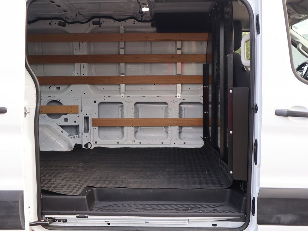Used 2024 Ford Transit 250 Low Roof w/ Exterior Upgrade Package RWD image 21