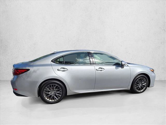 Used 2018 Lexus ES 350 w/ Premier Package image 4
