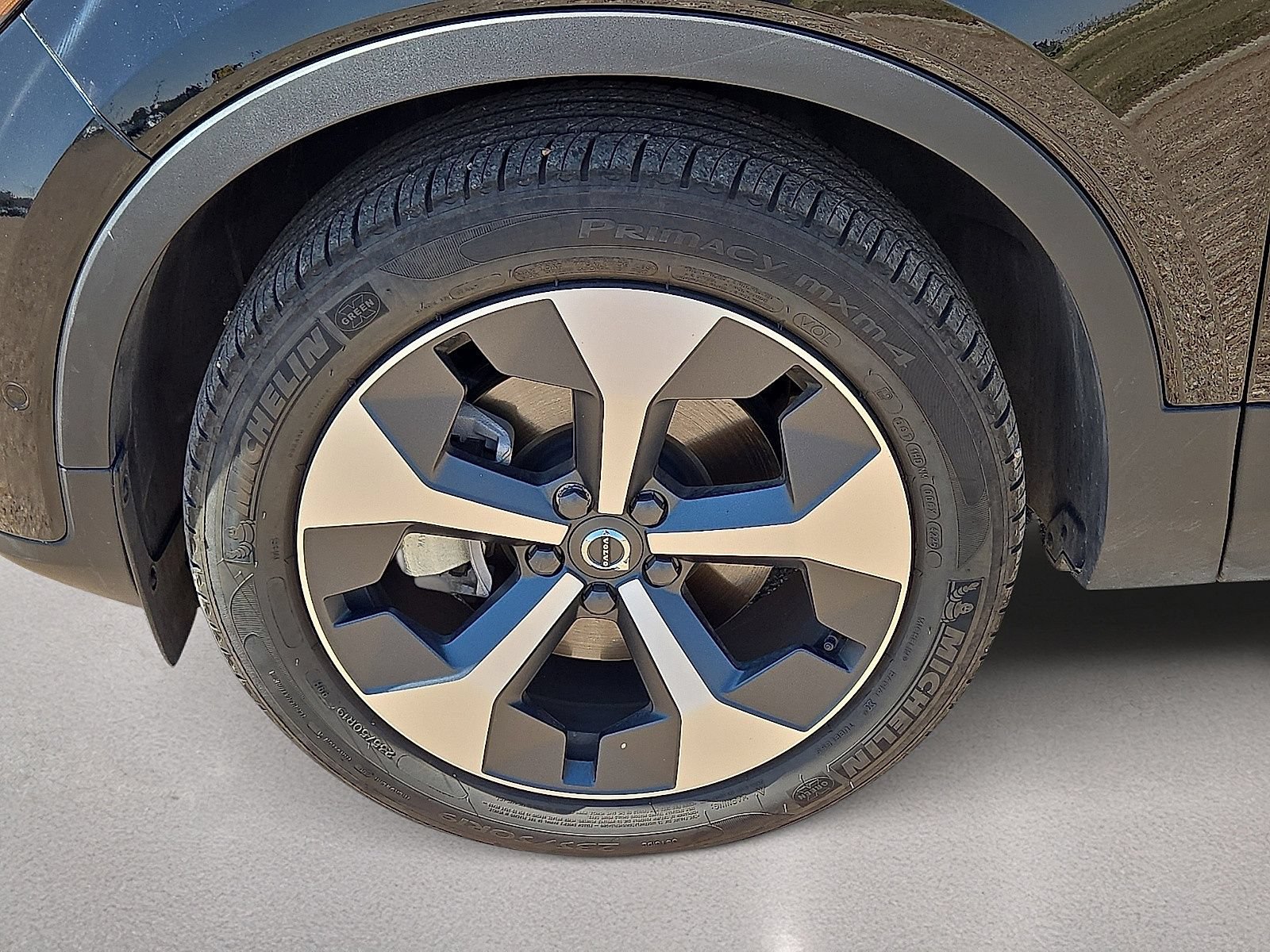 Certified 2026 Volvo XC40 B5 Plus AWD/4WD image 10