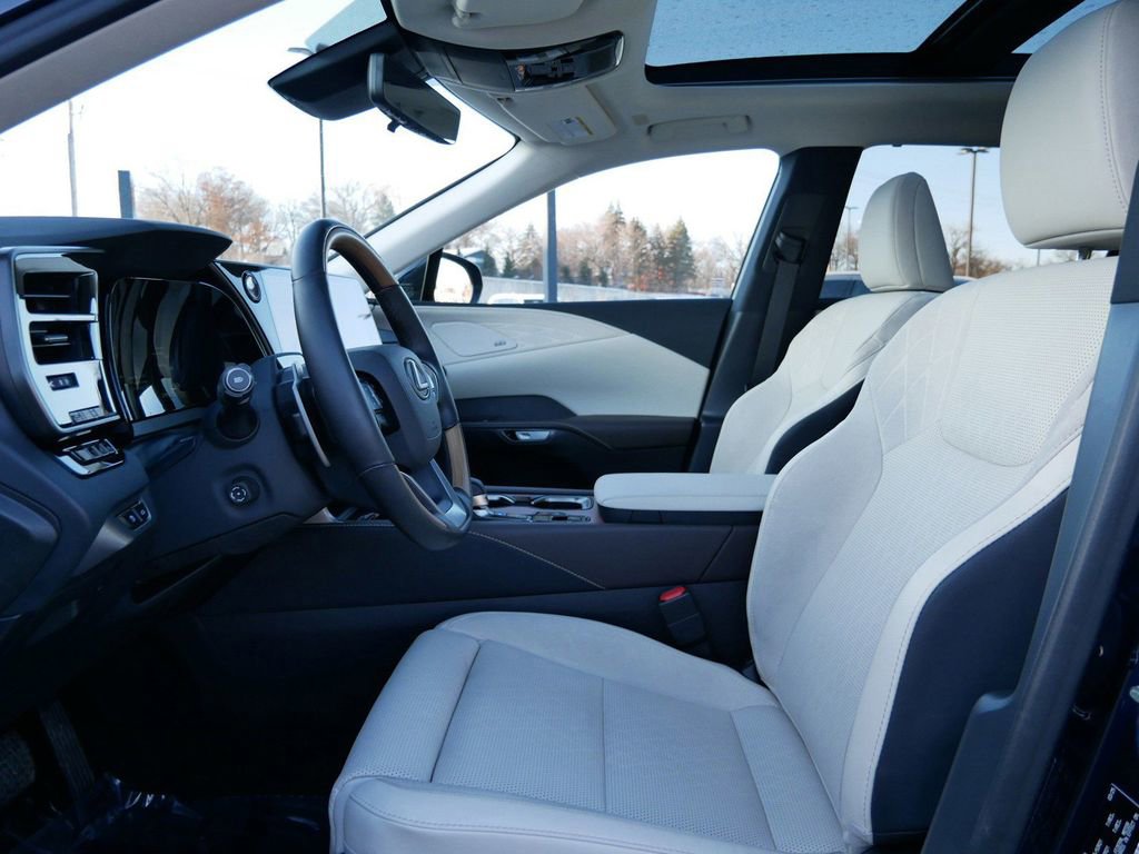 Certified 2025 Lexus RX 450h AWD w/ Convenience Package image 8