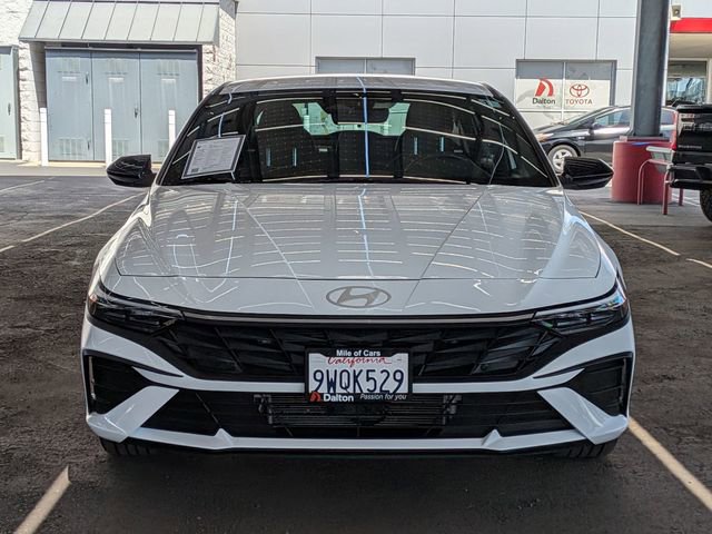Used 2025 Hyundai Elantra SEL w/ Cargo Package FWD image 2