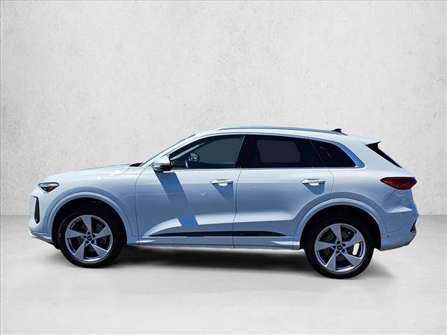 Certified 2025 Audi Q5 Premium w/ Premium Plus AWD/4WD image 9