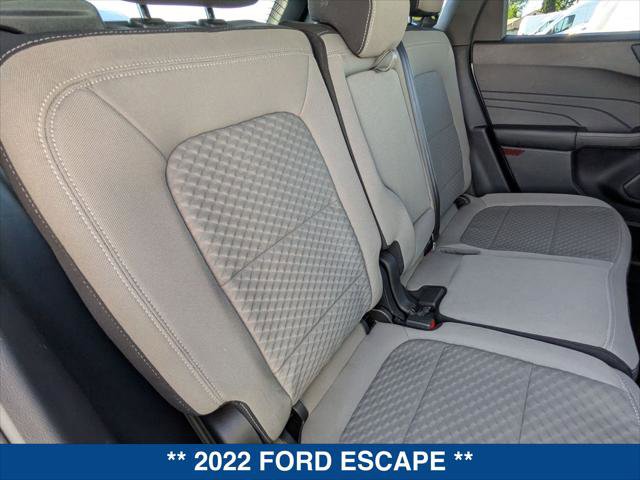 Certified 2022 Ford Escape SE w/ SE Sport Appearance Package image 22