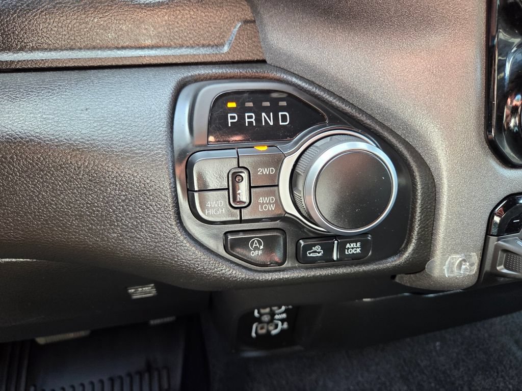 Used 2025 RAM 1500 Warlock AWD/4WD image 28