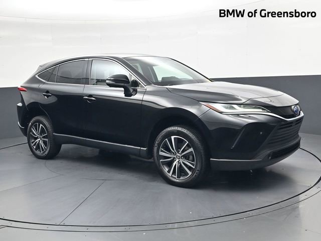 Used 2023 Toyota Venza LE image 1