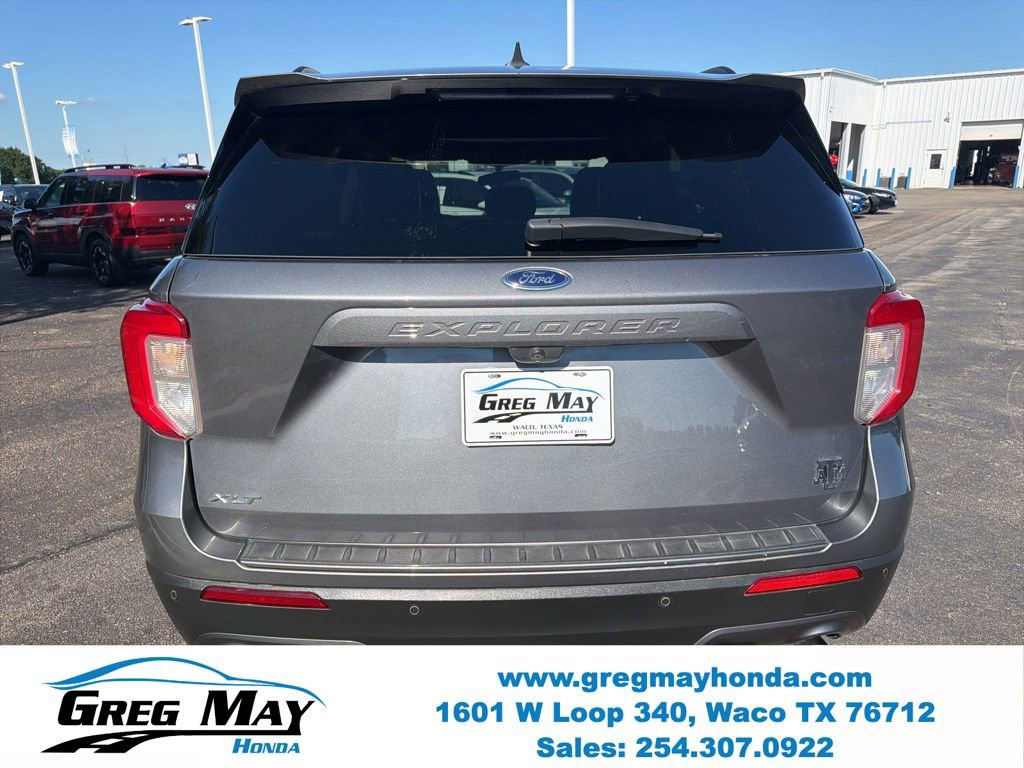 Used 2021 Ford Explorer XLT w/ Equipment Group 202A RWD image 3