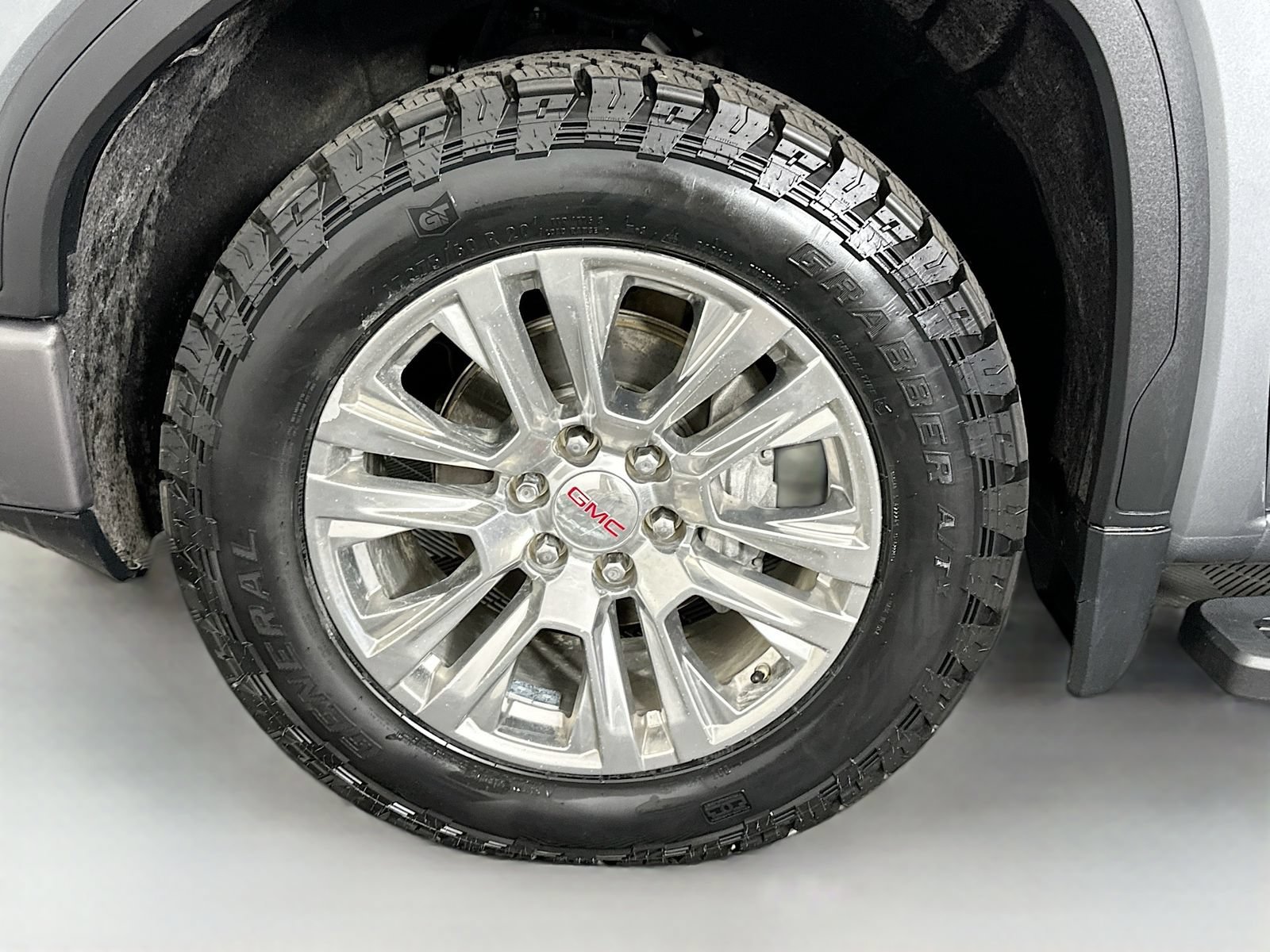 Used 2020 GMC Sierra 1500 Denali w/ Driver Alert Package II AWD/4WD image 33