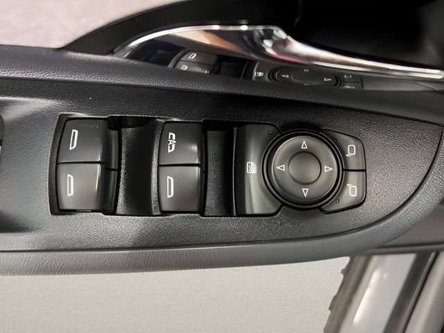 Used 2019 Chevrolet Bolt LT FWD image 14