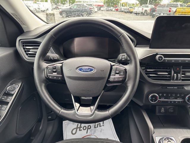 Used 2025 Ford Escape Active AWD/4WD image 11