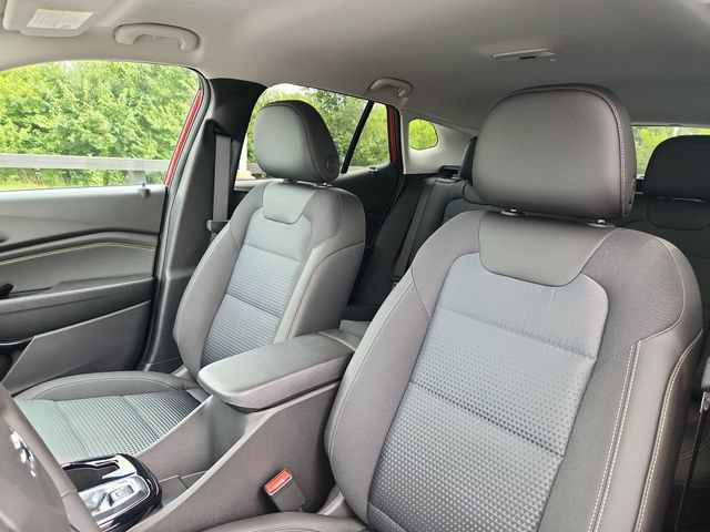New 2026 Chevrolet Trax LT w/ Driver Confidence Package FWD image 13