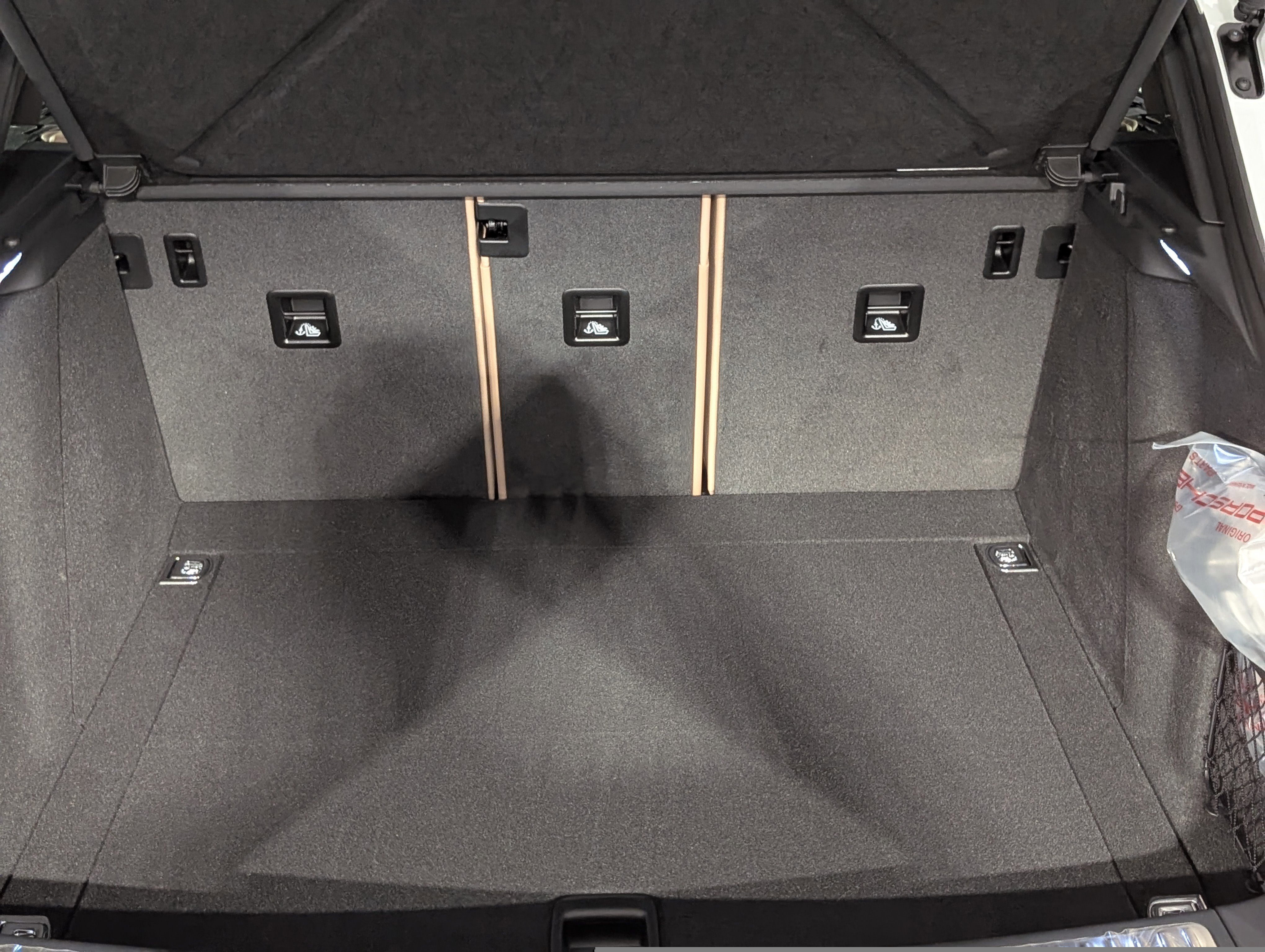 New 2026 Porsche Macan image 23