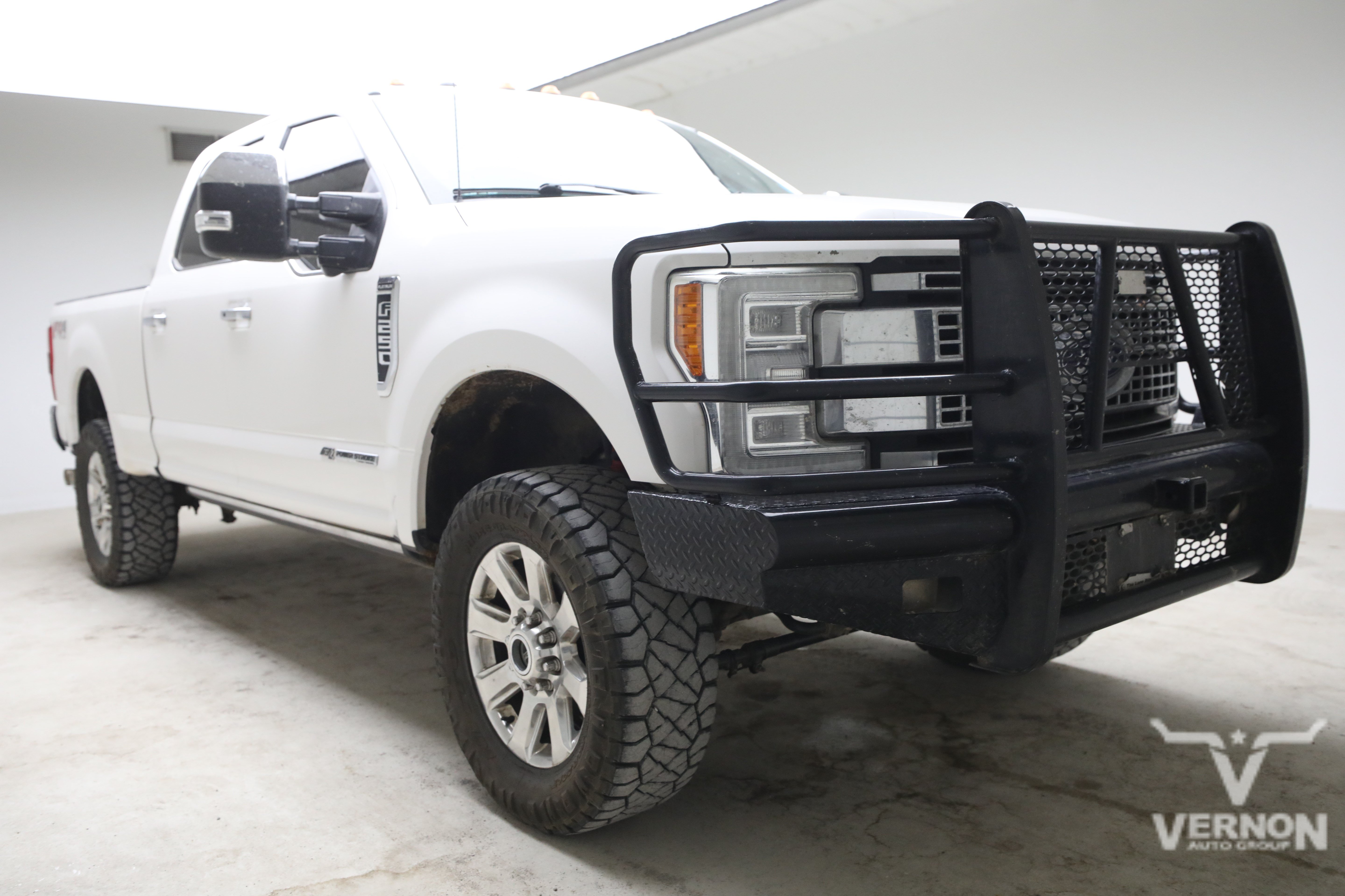 Used 2017 Ford F250 Platinum w/ Platinum Ultimate Package AWD/4WD image 6