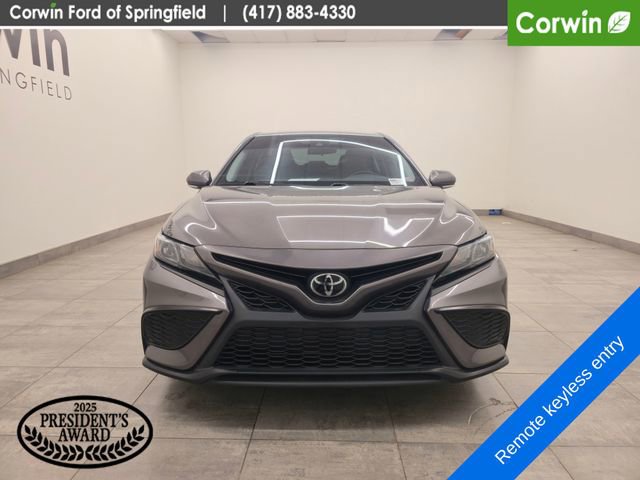 Used 2022 Toyota Camry SE image 7