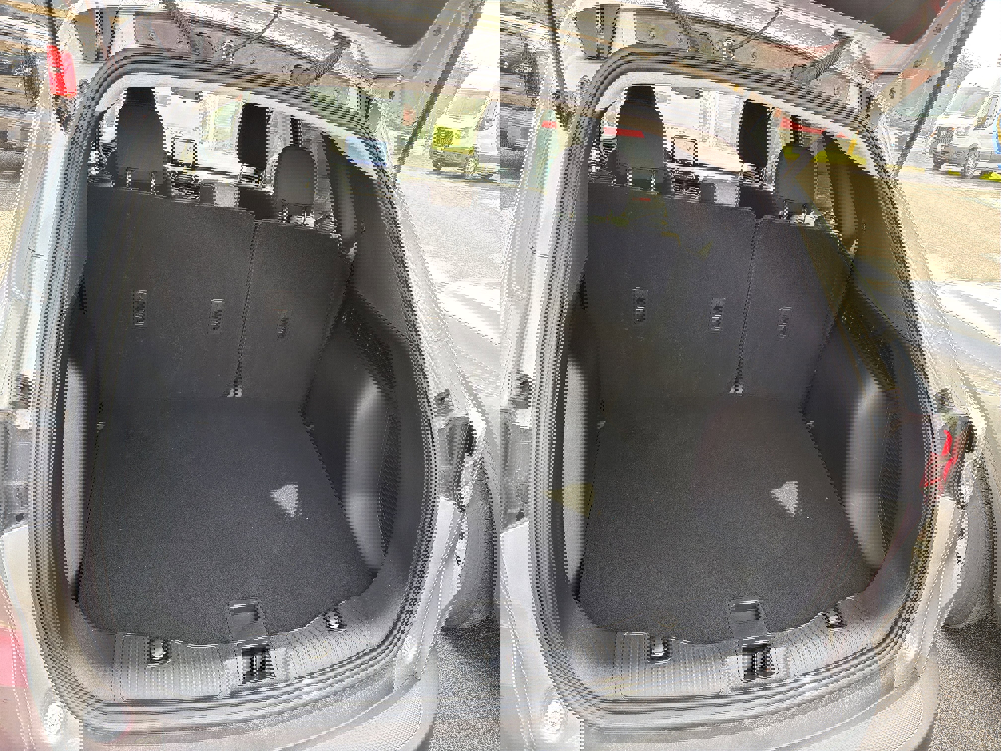 Used 2022 Ford Escape SE w/ Cold Weather Package image 23