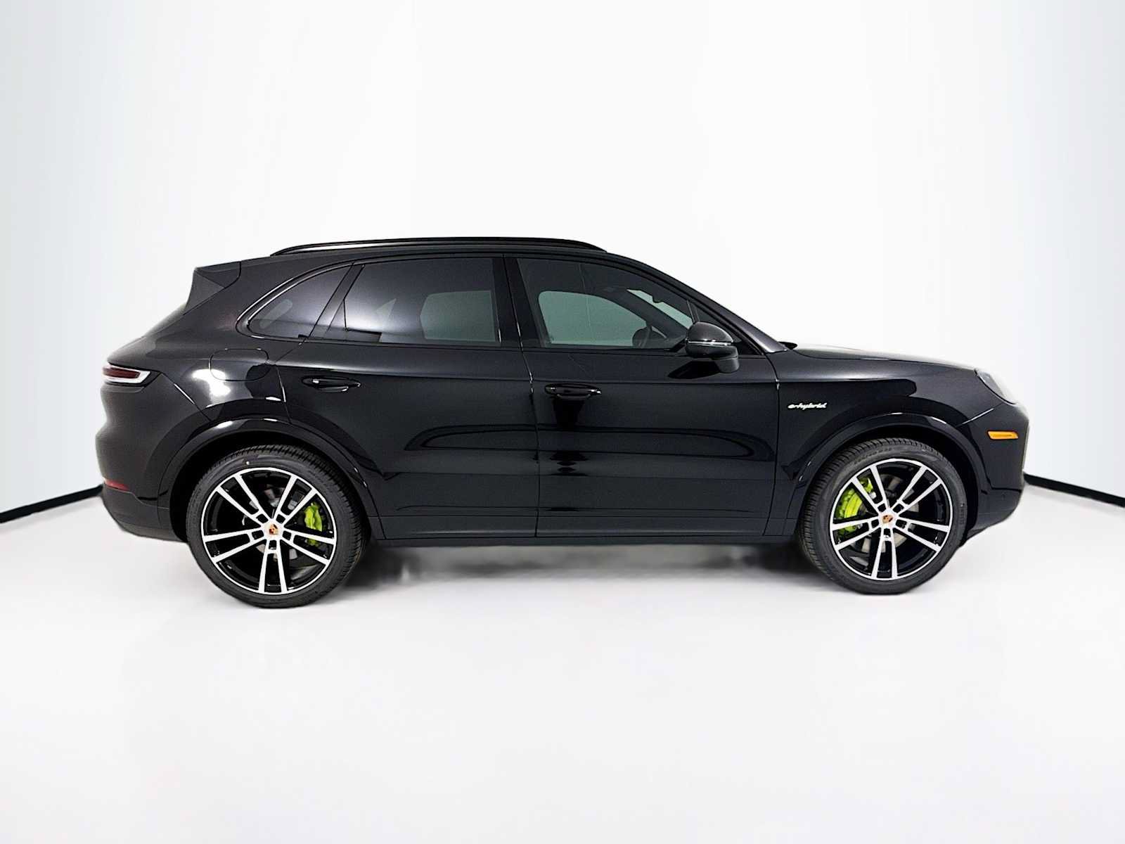 New 2026 Porsche Cayenne E-Hybrid AWD/4WD image 8