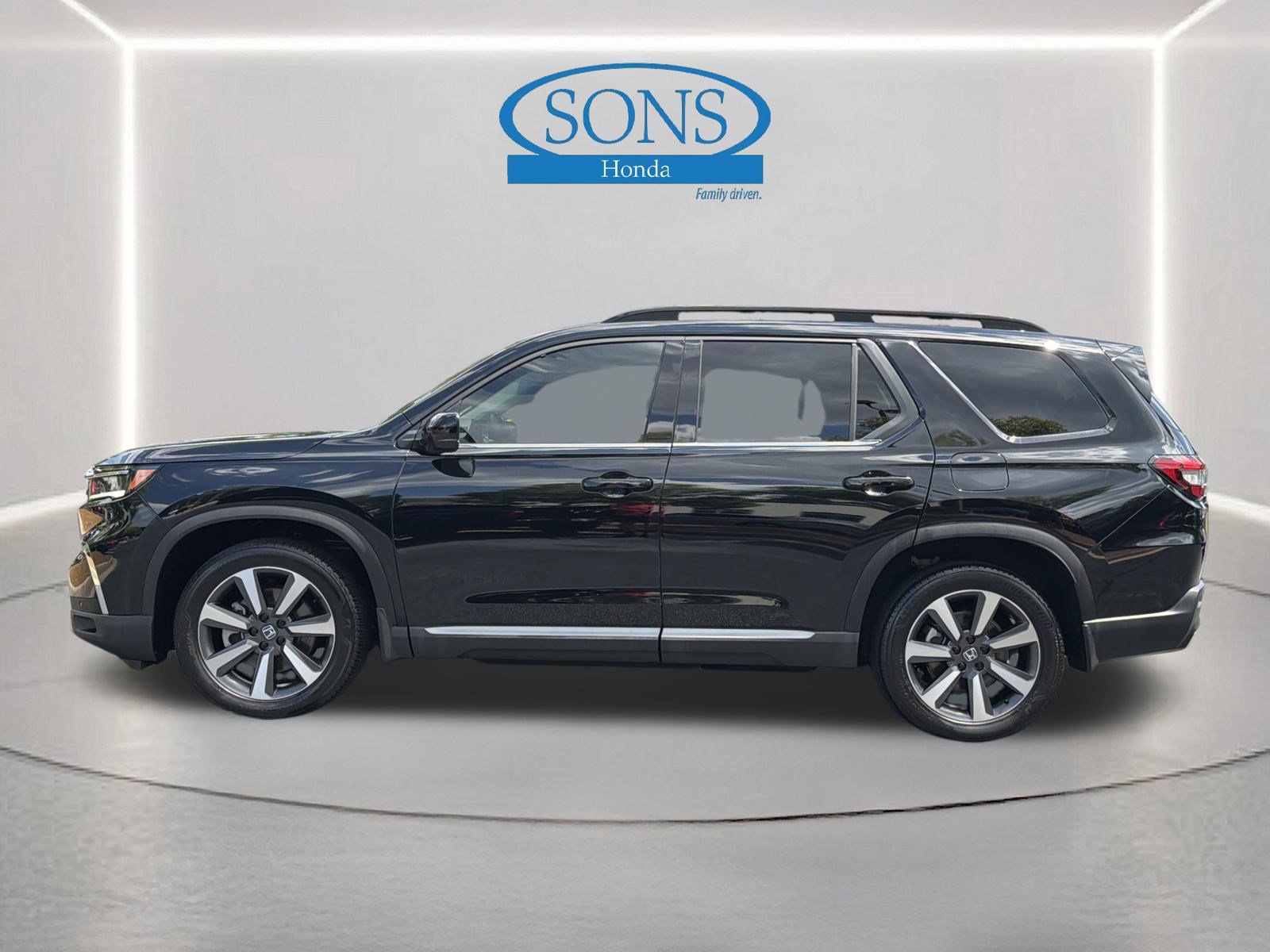 Used 2023 Honda Pilot Touring image 25