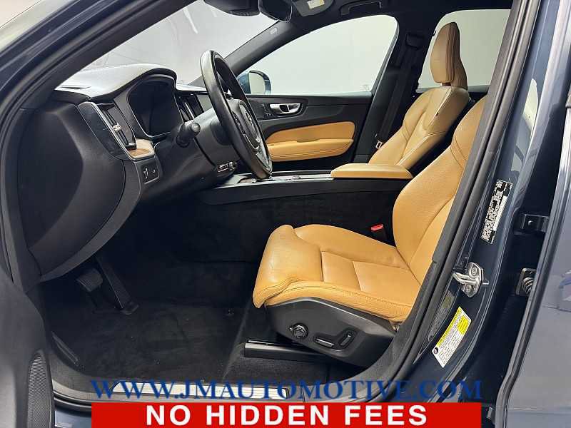 Used 2020 Volvo XC60 T6 Inscription w/ Protection Package AWD/4WD image 12