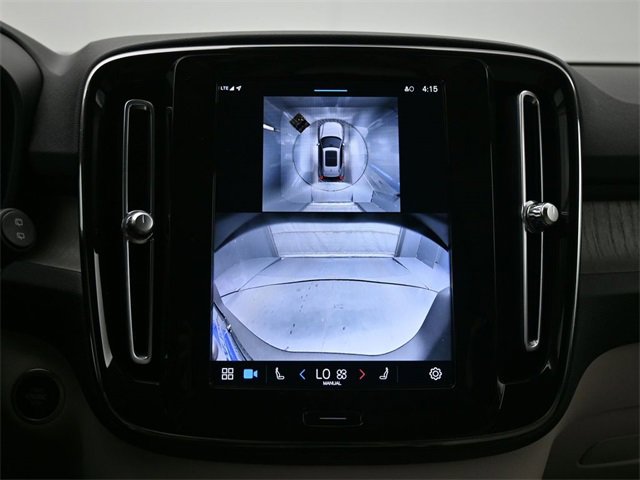 Used 2024 Volvo XC40 B5 Plus image 21
