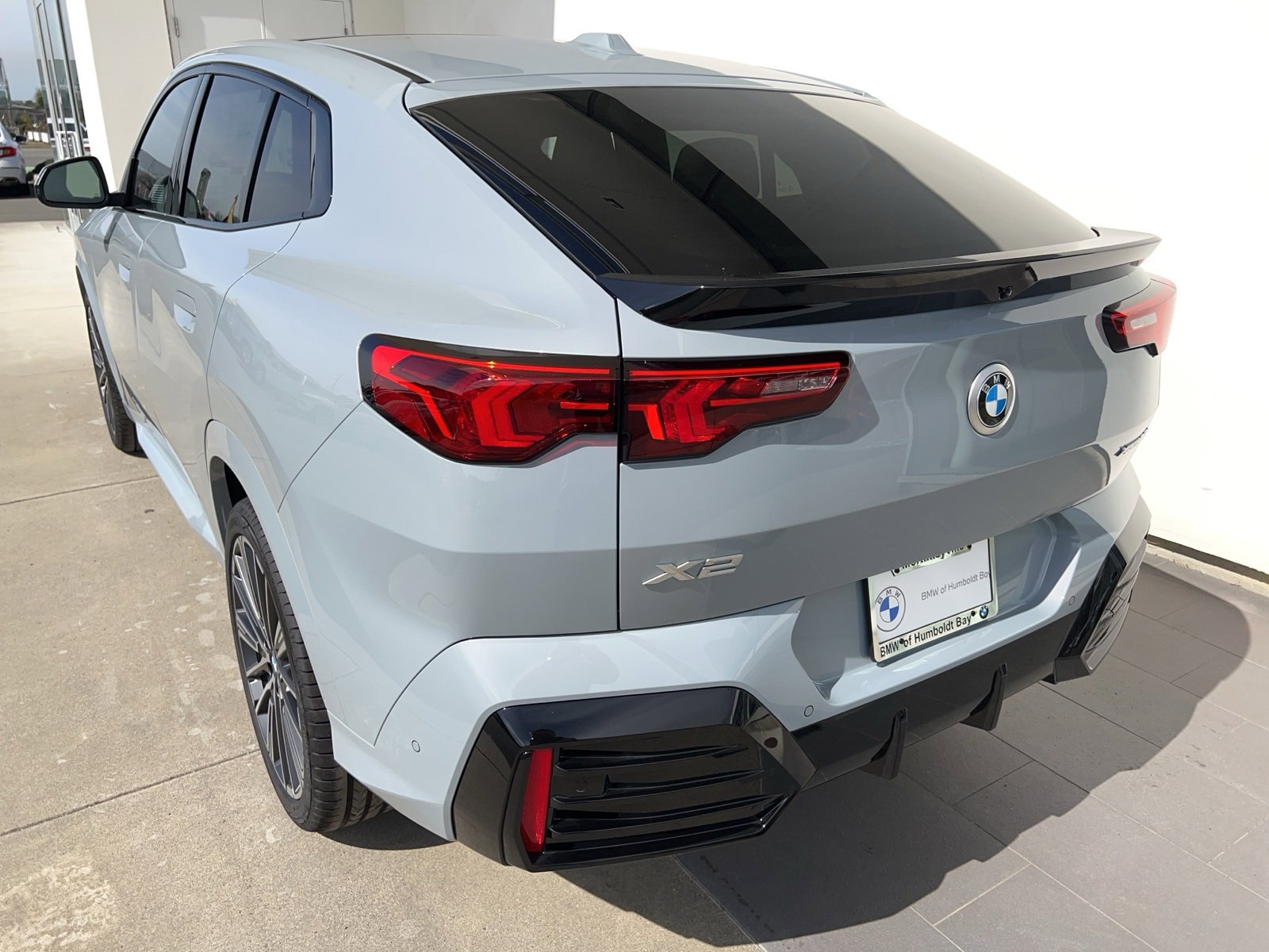 New 2025 BMW X2 xDrive28i w/ M Sport Package image 3