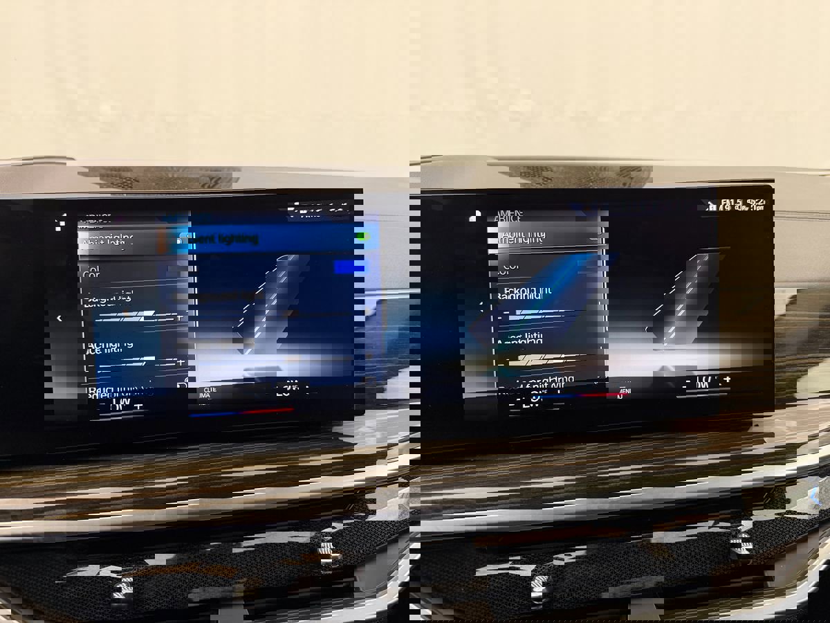 Used 2023 BMW X7 xDrive40i w/ Premium Package image 49